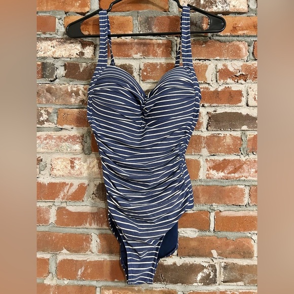 Niptuck Multi Fit Cup Navy Ruched Striped Swimsuit Size 8 - Picture 1 of 11